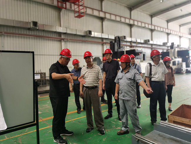 有研集团党委书记、董事长赵晓晨到有研工研院特种加工技术与装备事业部调研
