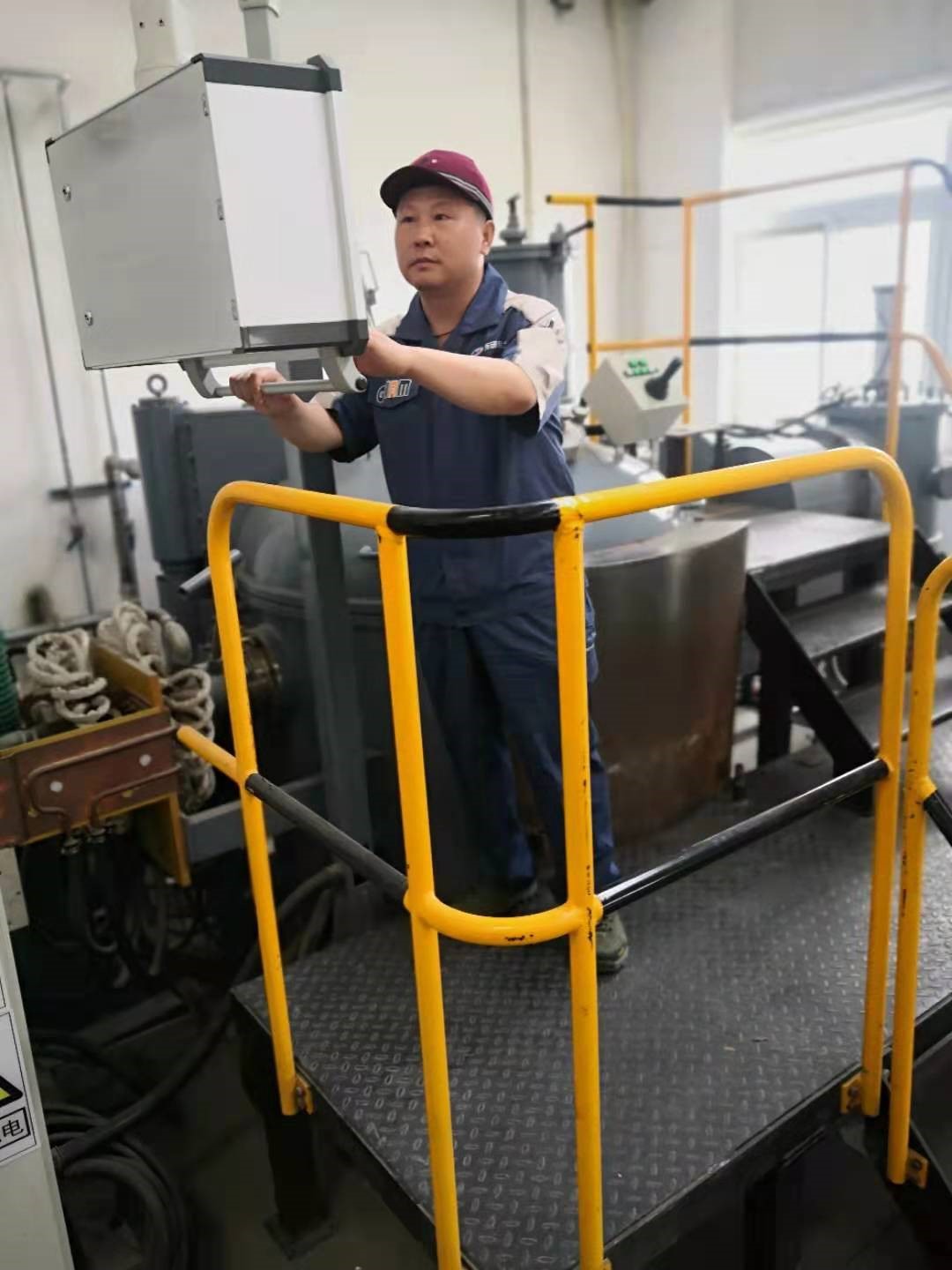 bbin技能人才队伍建设喜报频传！有研稀土张艳岭入选第二批中央企业“大国工匠”培养支持计划 有研硅鲁强获“全国技术能手”称号