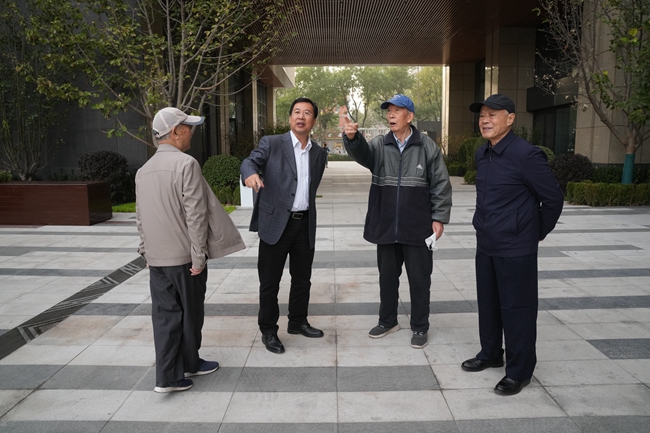 bbin邀请离退休老同志参观有研大厦并召开座谈会