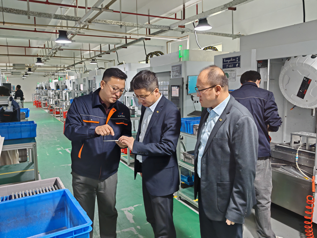 bbin党委副书记李志辉到东莞复材调研
