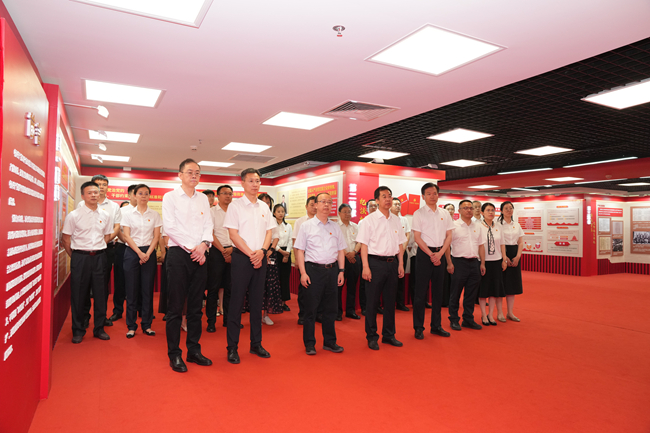 党纪学习教育进行时|bbin党委组织参观国务院国资委党委党纪学习教育展