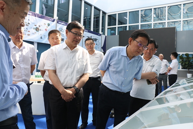 bbin党委副书记、总经理艾磊到有研亿金调研工作