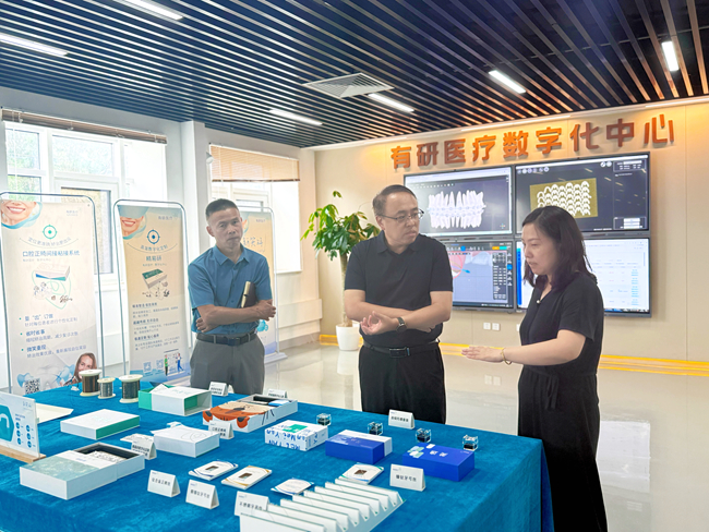 bbin党委委员、纪委书记唐学智到有研医疗调研